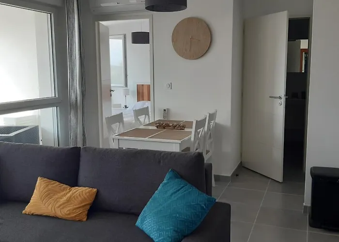 T2 Climatise, 4 Pers, Wifi, Parking, Pres - Fr-1-727-9 לאוקאט